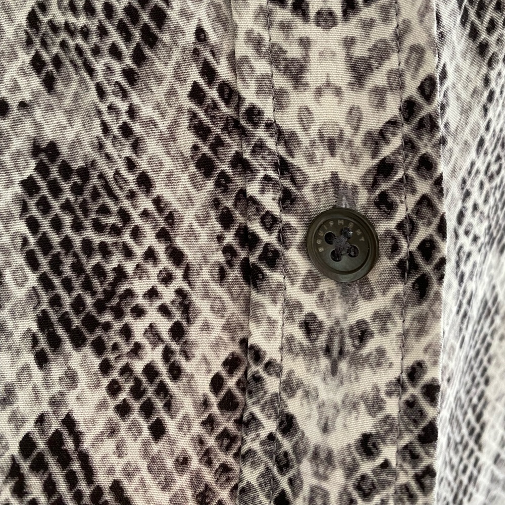 - Equipment Slim Signature Silk Shirt - Picture 5 of 7